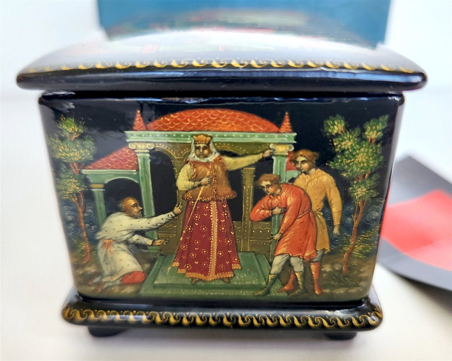 RUSSIAN PALEKH SCHOOL all sides PAINTED LACQUER BOX vintage TALE of GOLDEN FISH