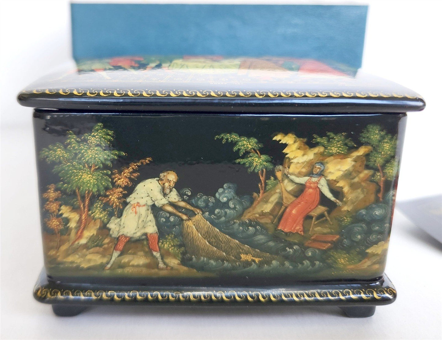 RUSSIAN PALEKH SCHOOL all sides PAINTED LACQUER BOX vintage TALE of GOLDEN FISH