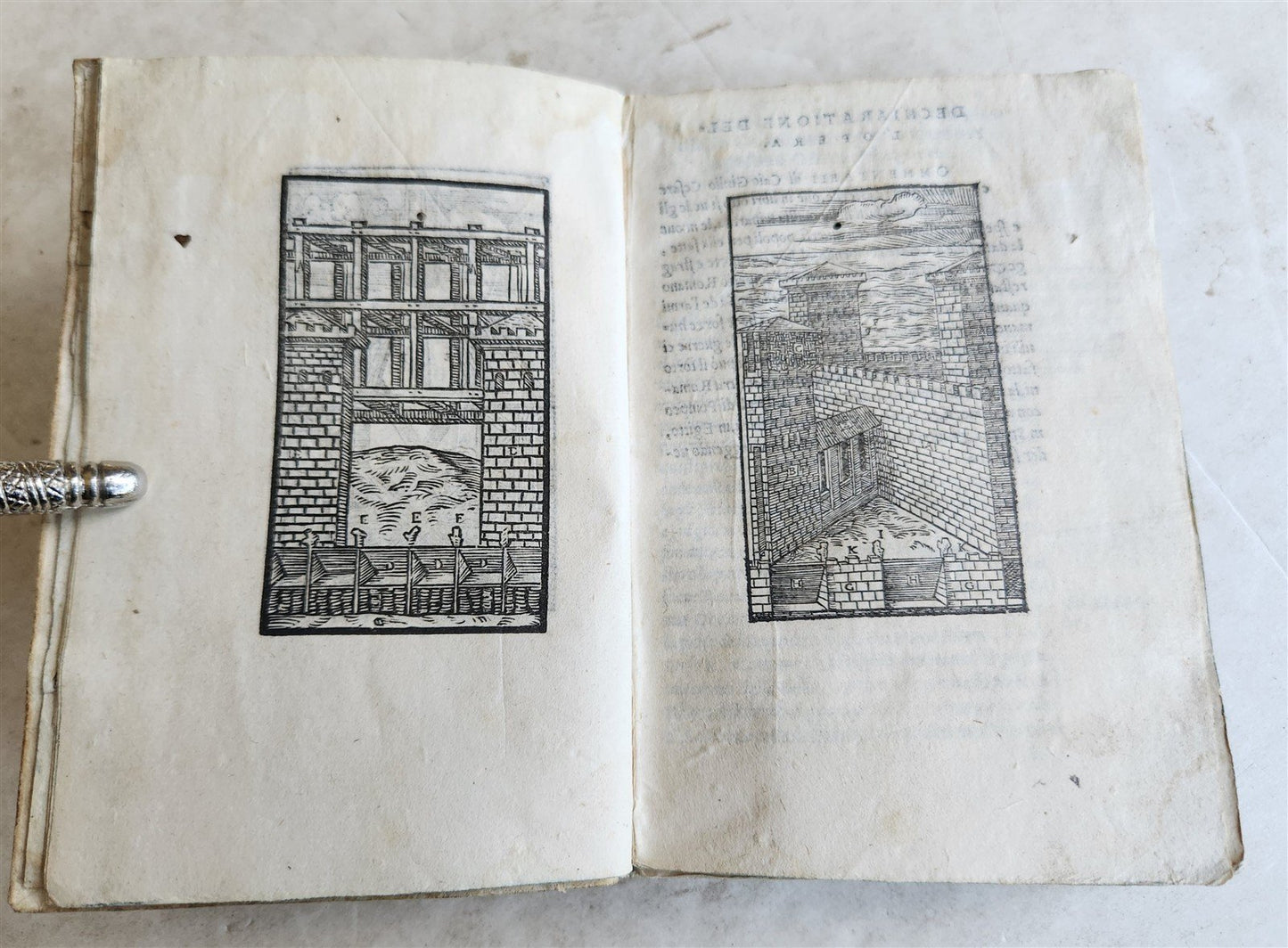 1562 CAESAR Caius Julius ILLUSTRATED Commentarii in ITALIAN antique VELLUM BOUND