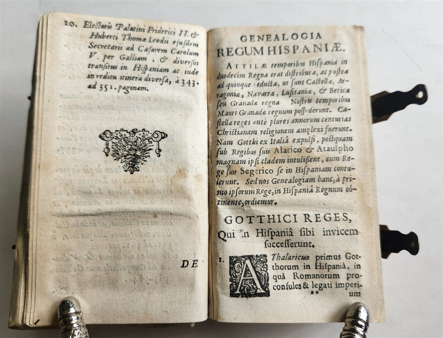 1656 HISPANIAE et LUSITANIAE antique ILLUSTRATED w/ MAPS vellum binding w/clasps