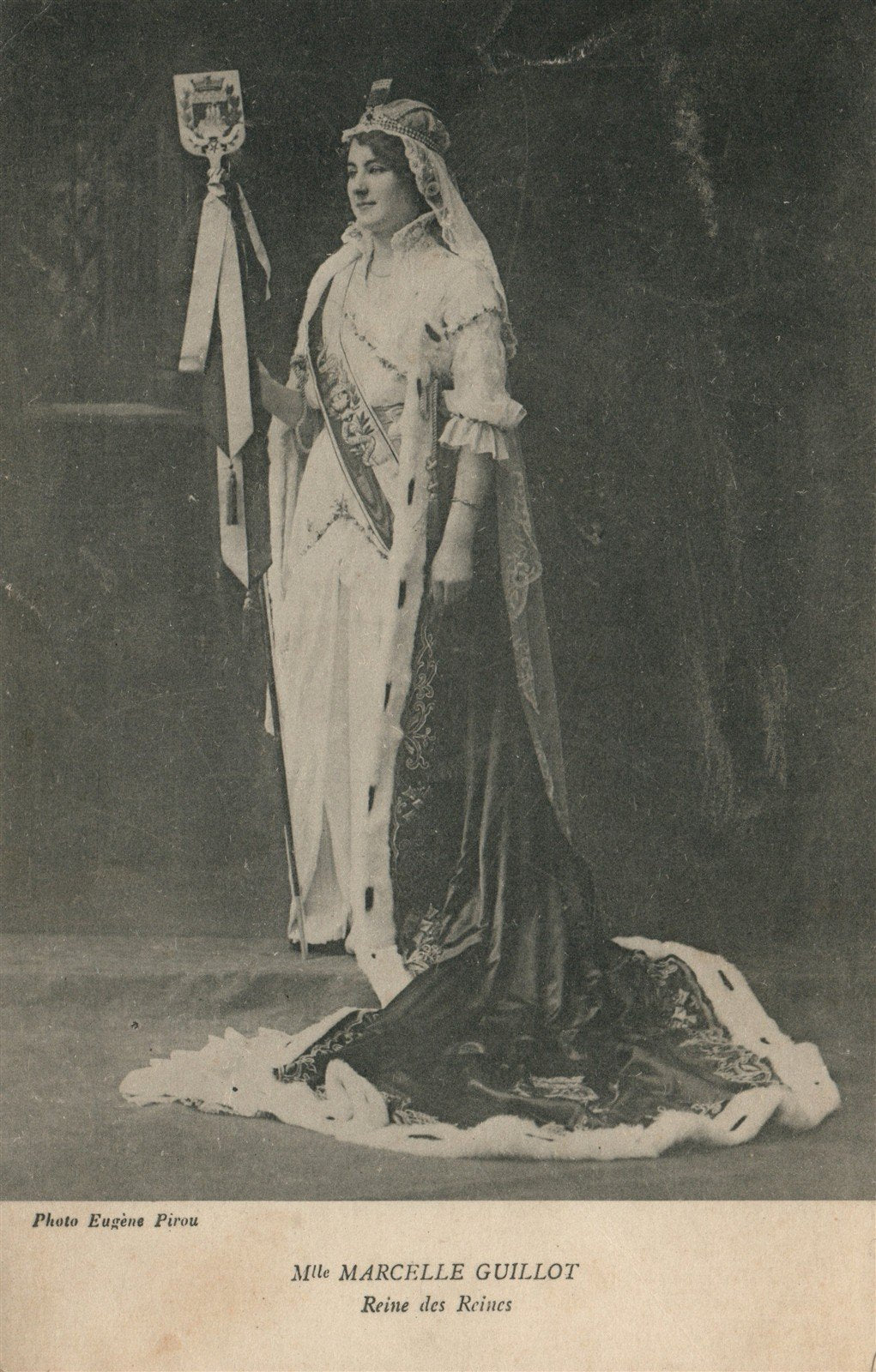 MARCELLE GUILLOT Queen of Queens REINE DES REINES ANTIQUE POSTCARD