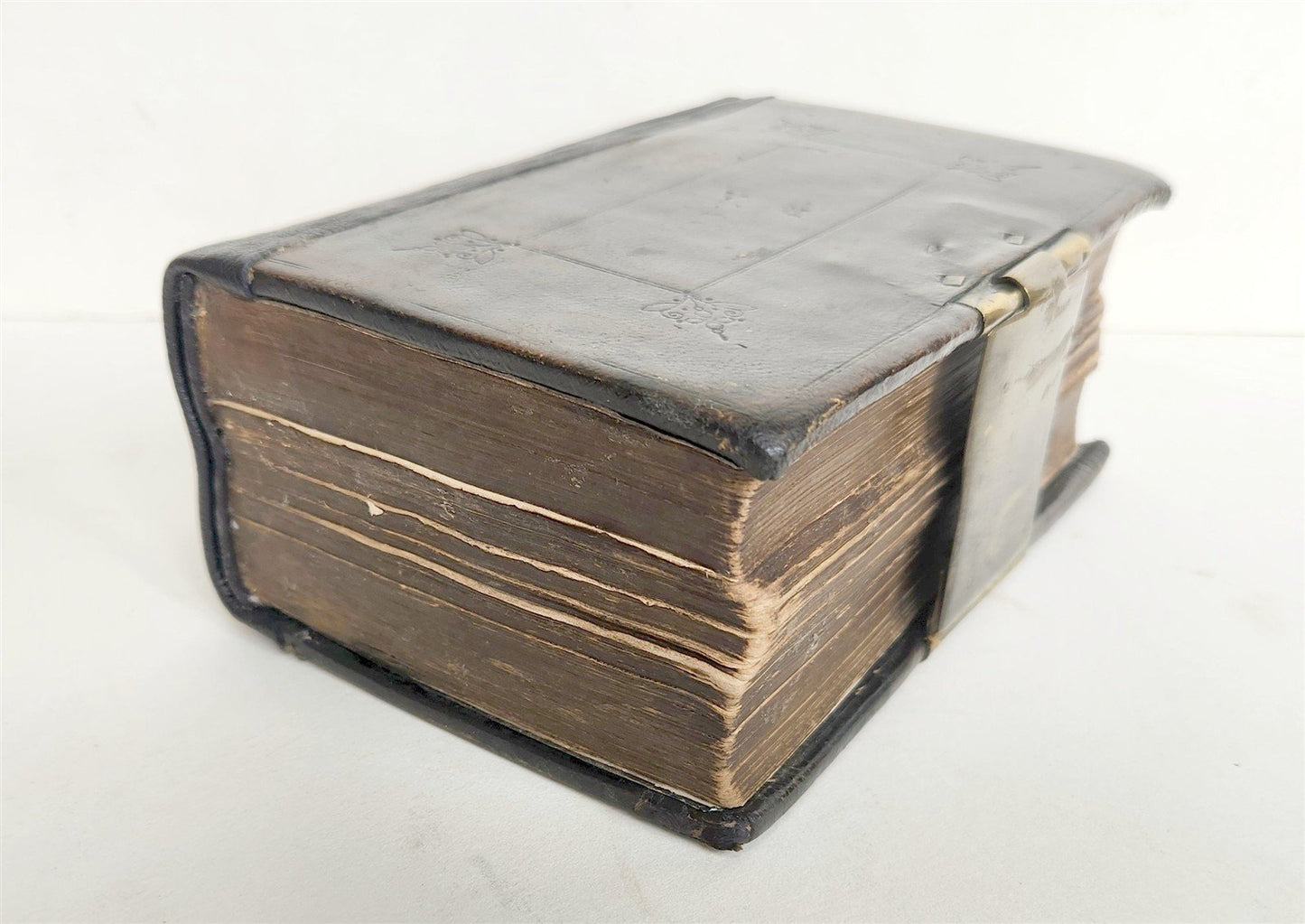 1664 BIBLE in ENGLISH antique RARE King James Version ORIGINAL BINDING w/CLASP