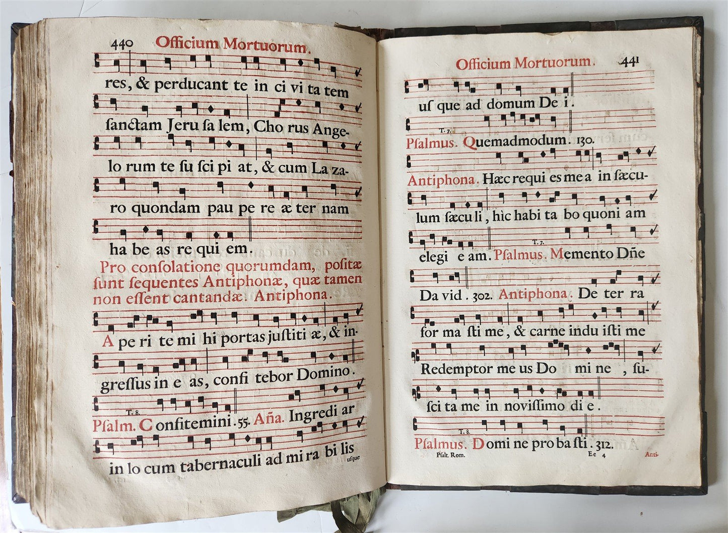 1737 MONUMENTAL Psalterium Romanum antique MASSIVE FOLIO w/ METAL DECORATIONS