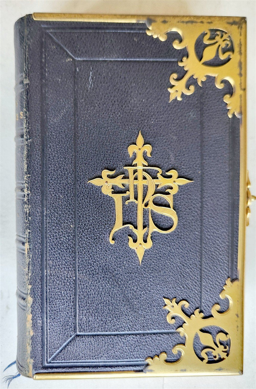 1880s BOOK OF COMMON PRAYER in ENGLISH antique FINE BINDING DECORATED with BRASS