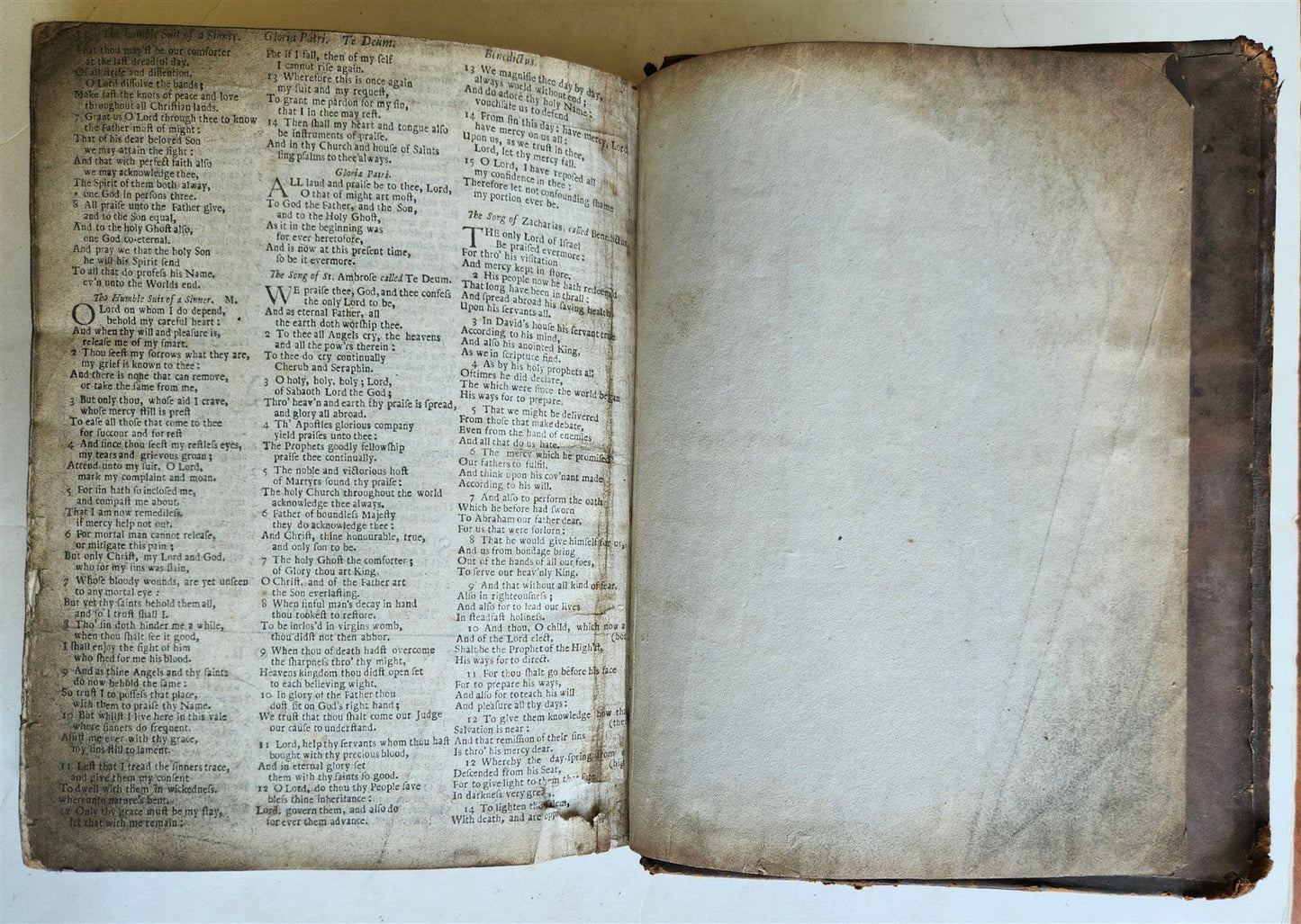 1704 BIBLE in ENGLISH OLD and NEW TESTAMENTS antique LONDON