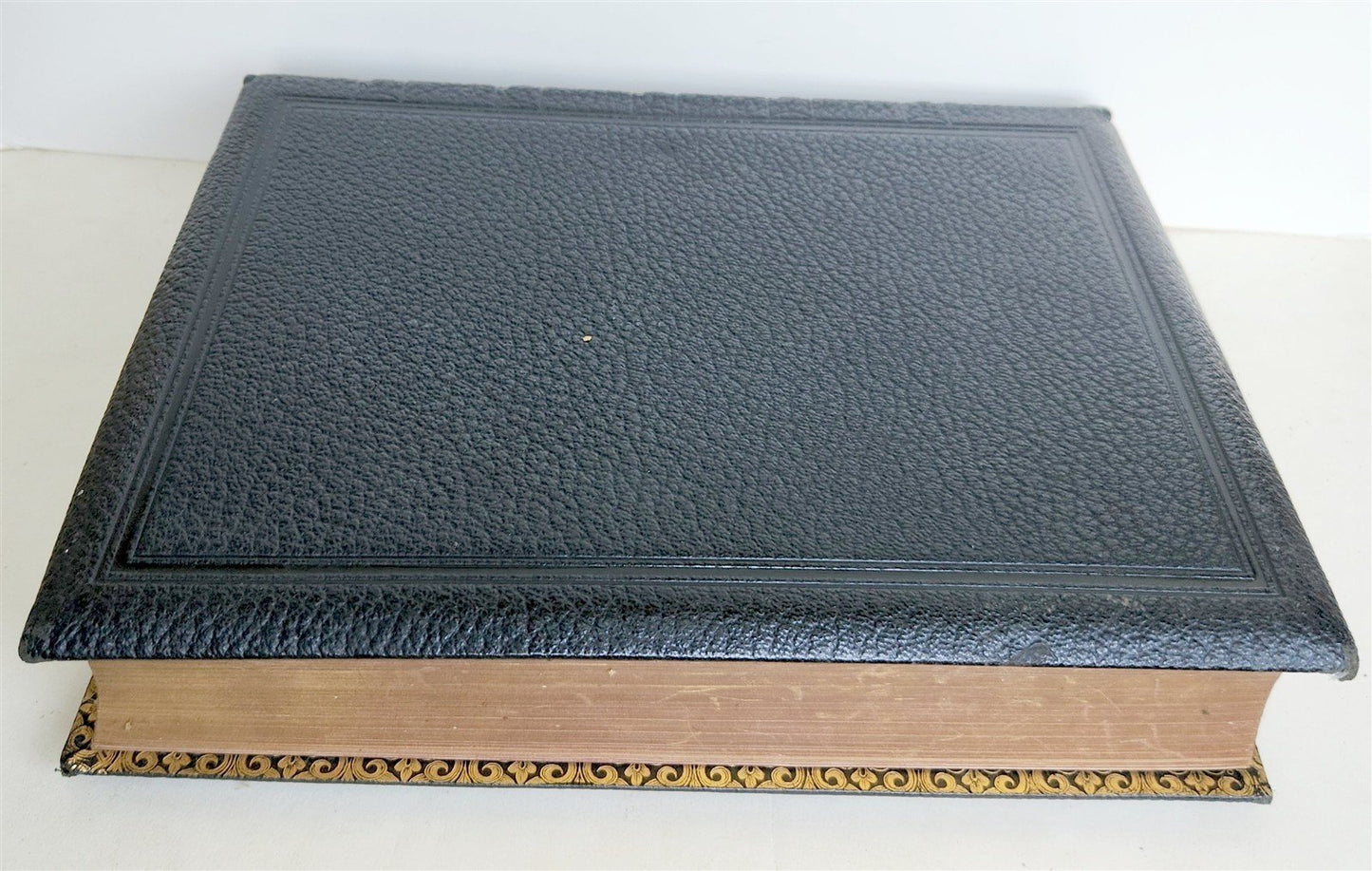 1914 BIBLE in ENGLISH OLD and NEW TESTAMENTS antique FOLIO illustrated w/ MAPS