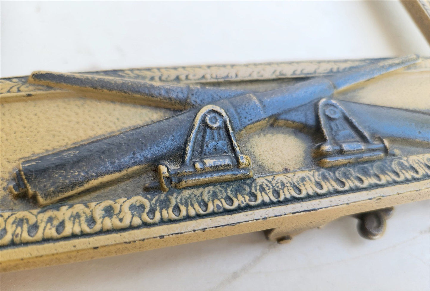 AMERICAN WWI ERA PARTRIOTIC METAL PHOTO FRAME antique MILITARY ARTILLERY