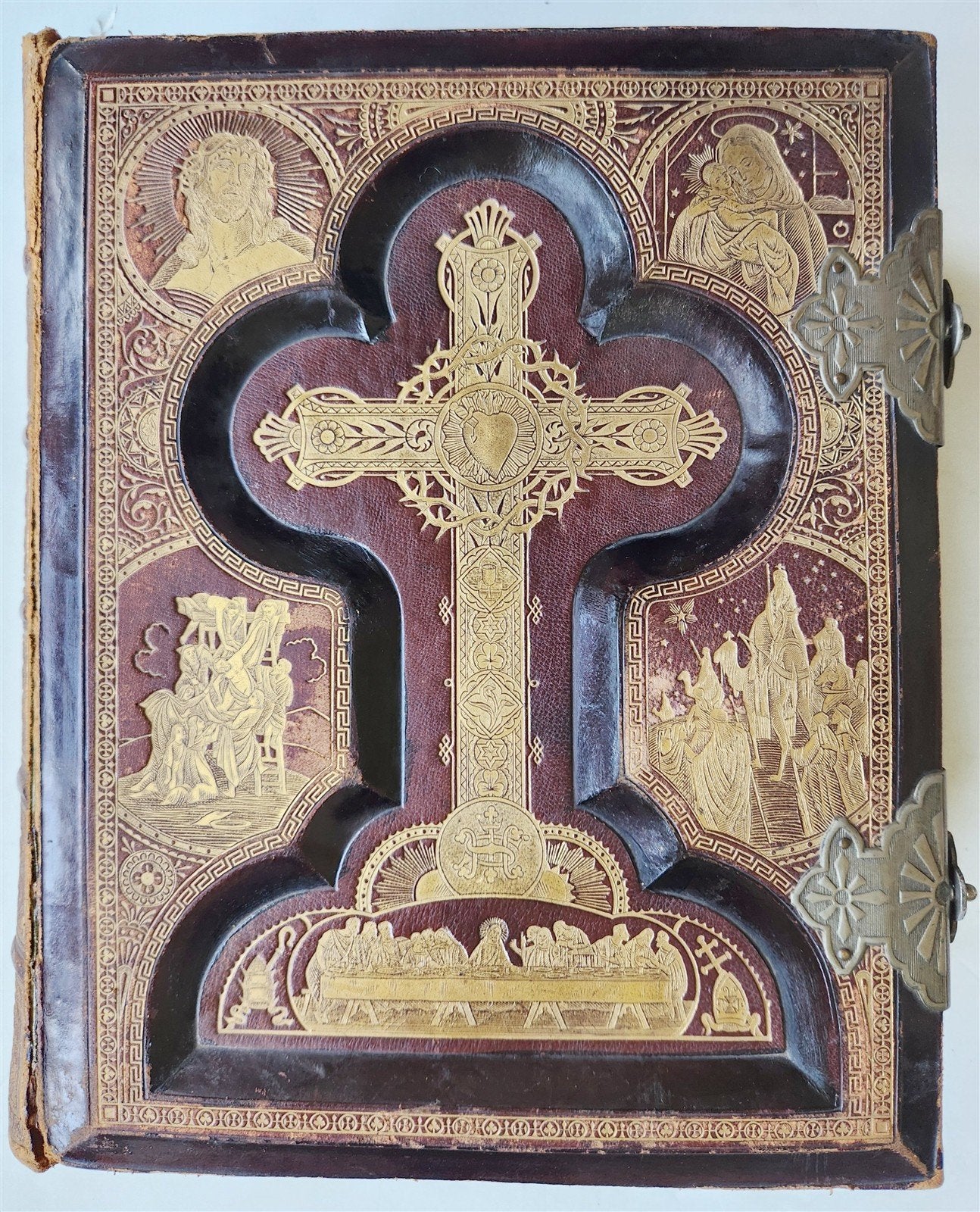 1882 BIBLE in ENGLISH ANTIQUE VICTORIAN MASSIVE FOLIO GUSTAVE DORE ILLUSTRATED
