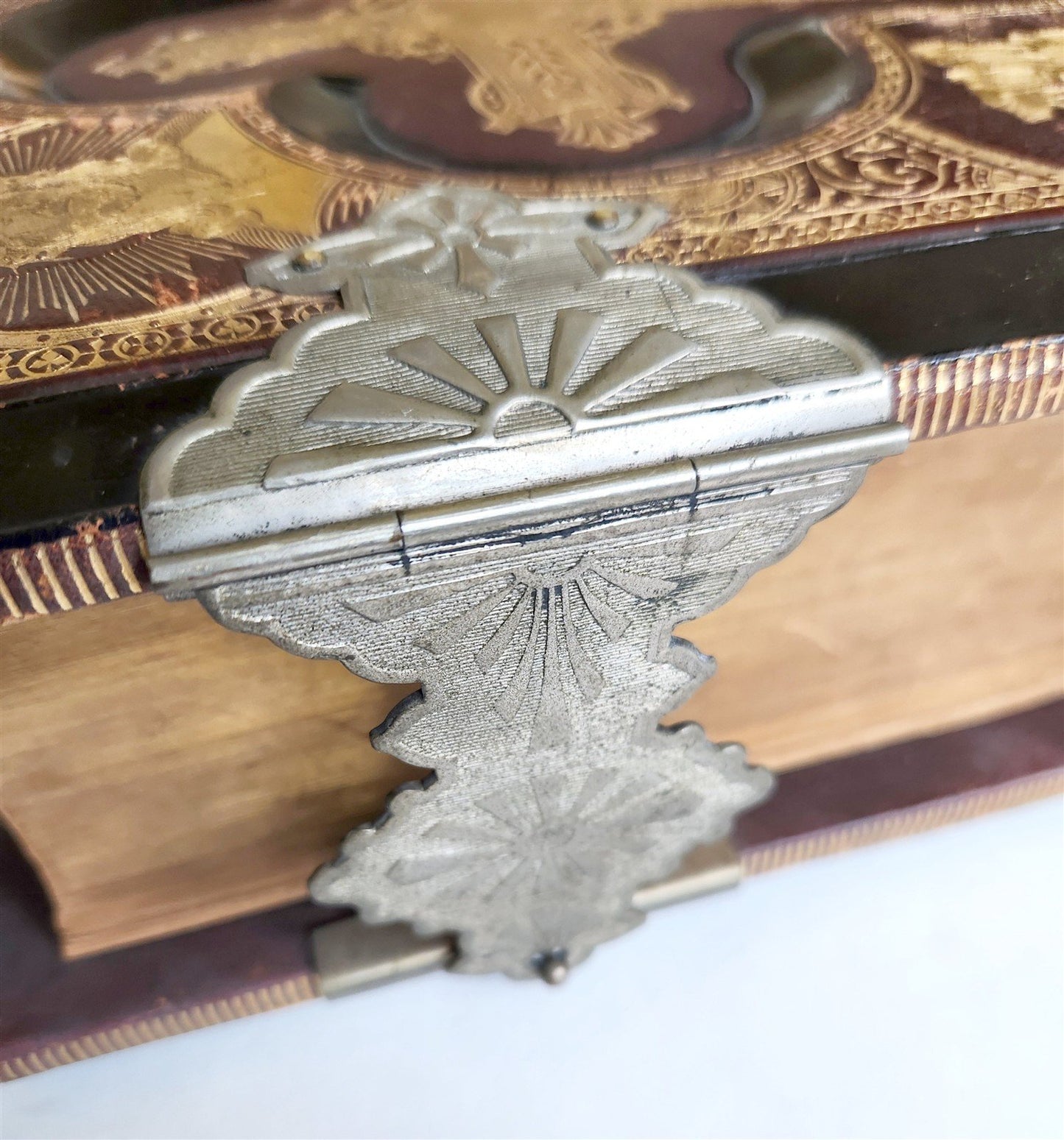 1882 BIBLE in ENGLISH ANTIQUE VICTORIAN MASSIVE FOLIO GUSTAVE DORE ILLUSTRATED