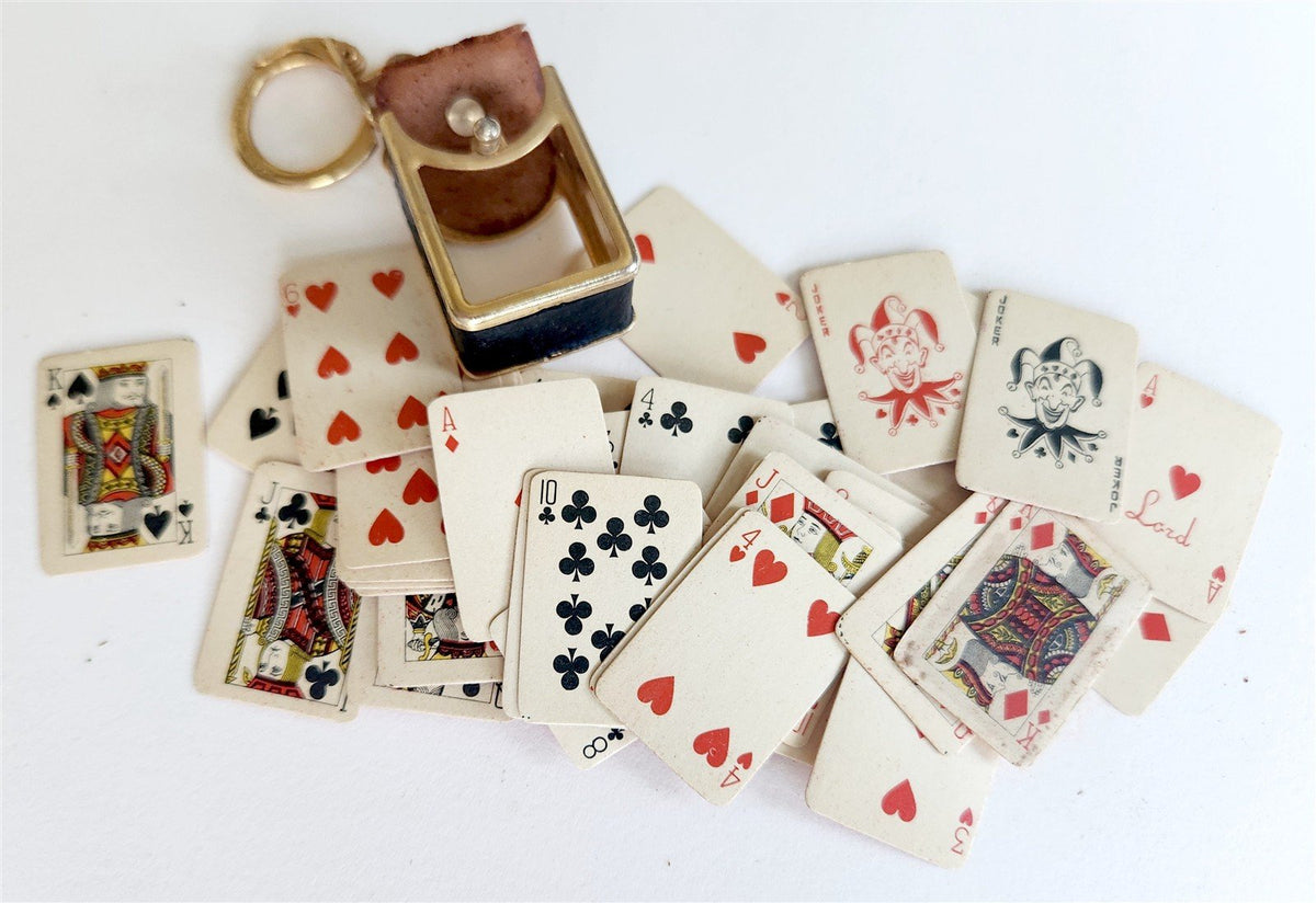 MINIATURE PLAYING CARDS DECK - VINTAGE KEY CHAIN