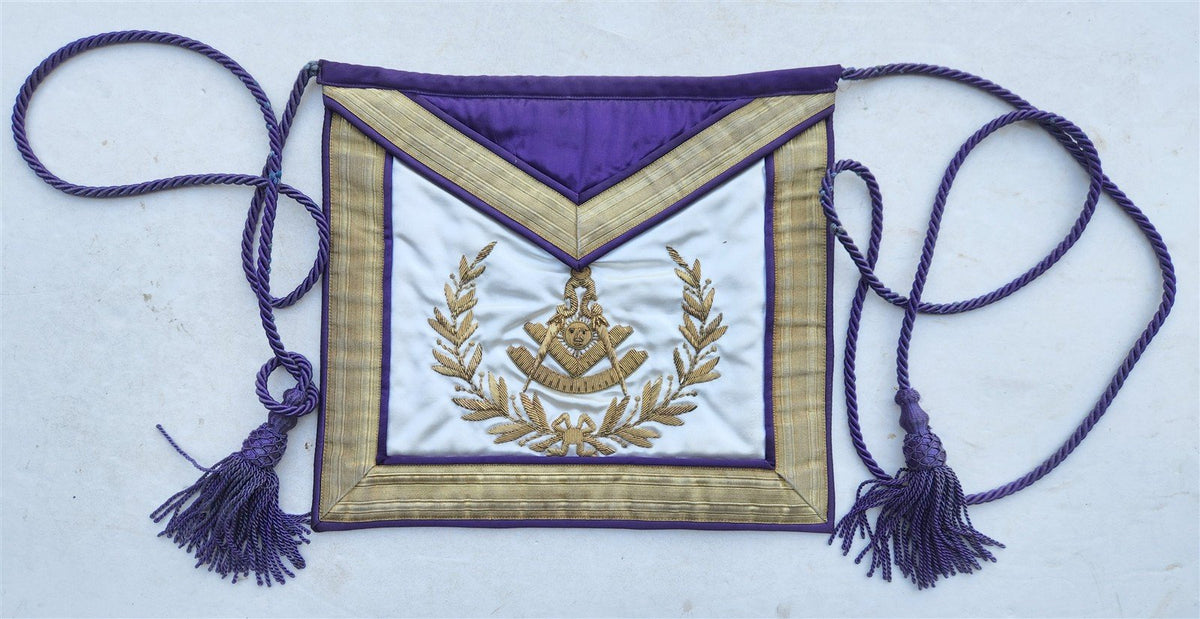 1951 VINTAGE MASONIC PRESENTATION APRON Embroidery over silk