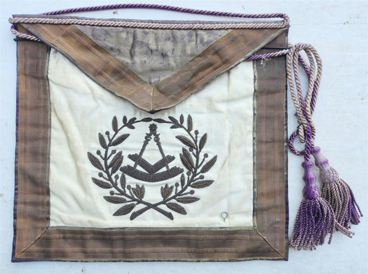 1925 ANTIQUE MASONIC PRESENTATION APRON Embroidery over silk