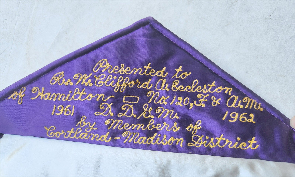1962 VINTAGE MASONIC PRESENTATION APRON Embroidery over silk
