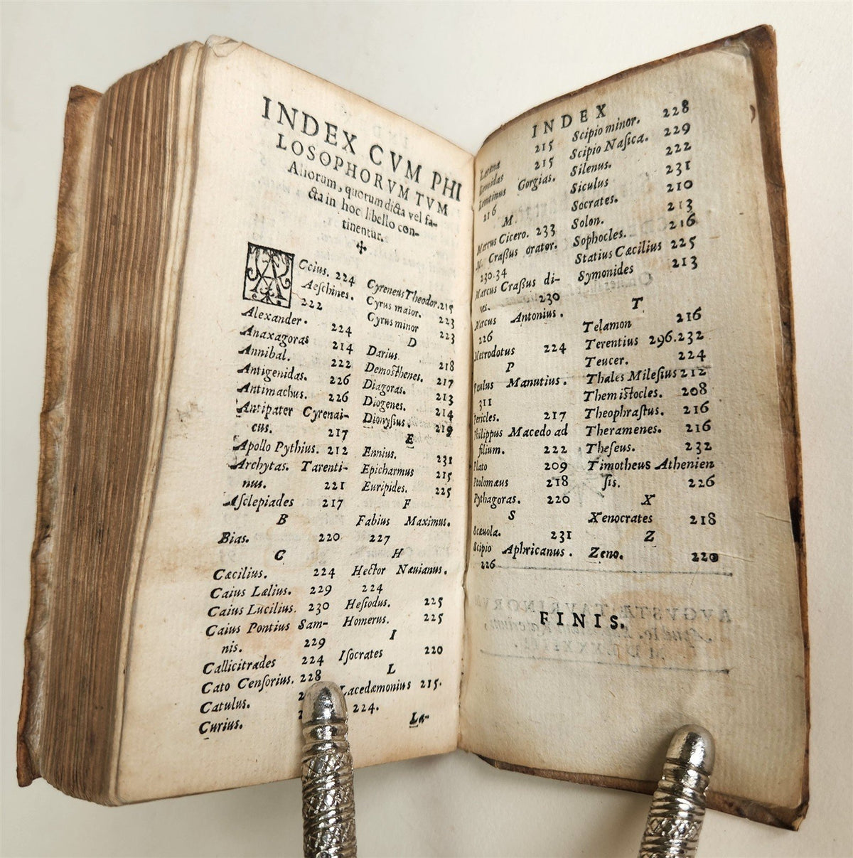 1584 CICERO Sententiarum illustrium apophthegmatum VELLUM BOUND antique