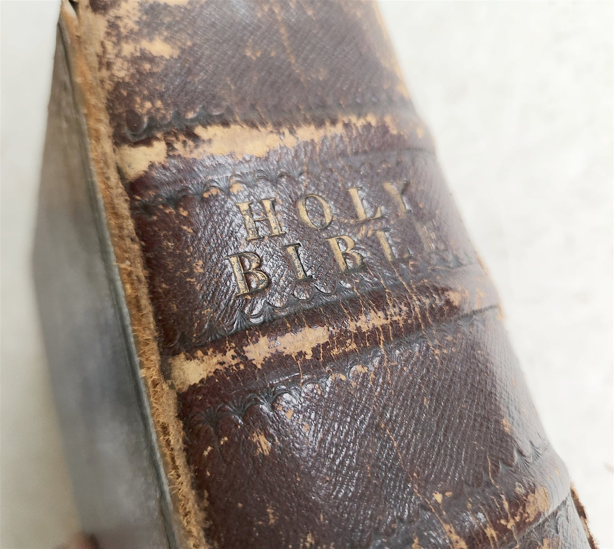 1677 BIBLE in ENGLISH antique King James version CAMBRIDGE 17th CENTURY