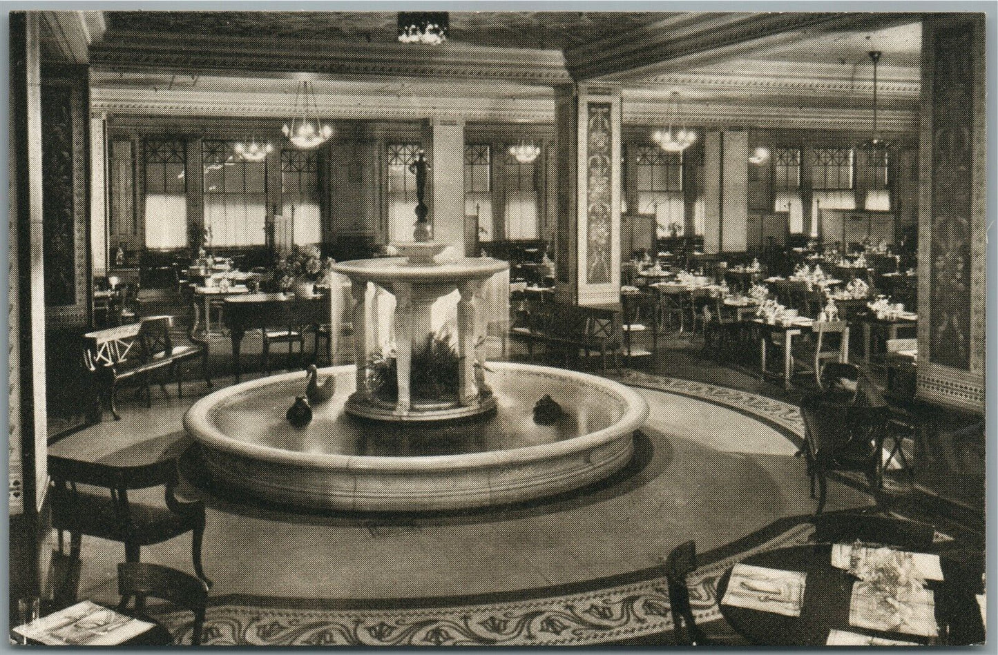 CHICAGO IL MARSHALL FIELD CO. RETAIL STORE VINTAGE REAL PHOTO POSTCARD RPPC