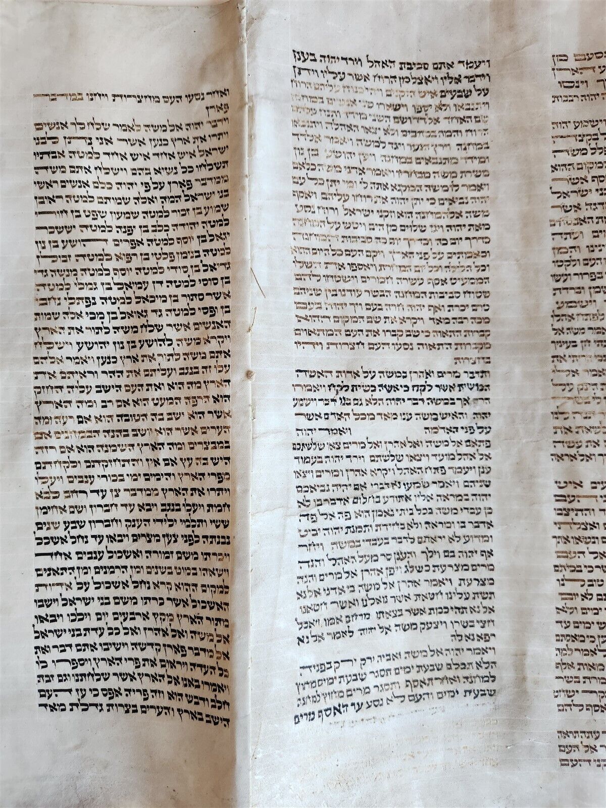 TORAH SCROLL FRAGMENT MANUSCRIPT on VELLUM antique BIBLE NUMBERS 4:39-15:16