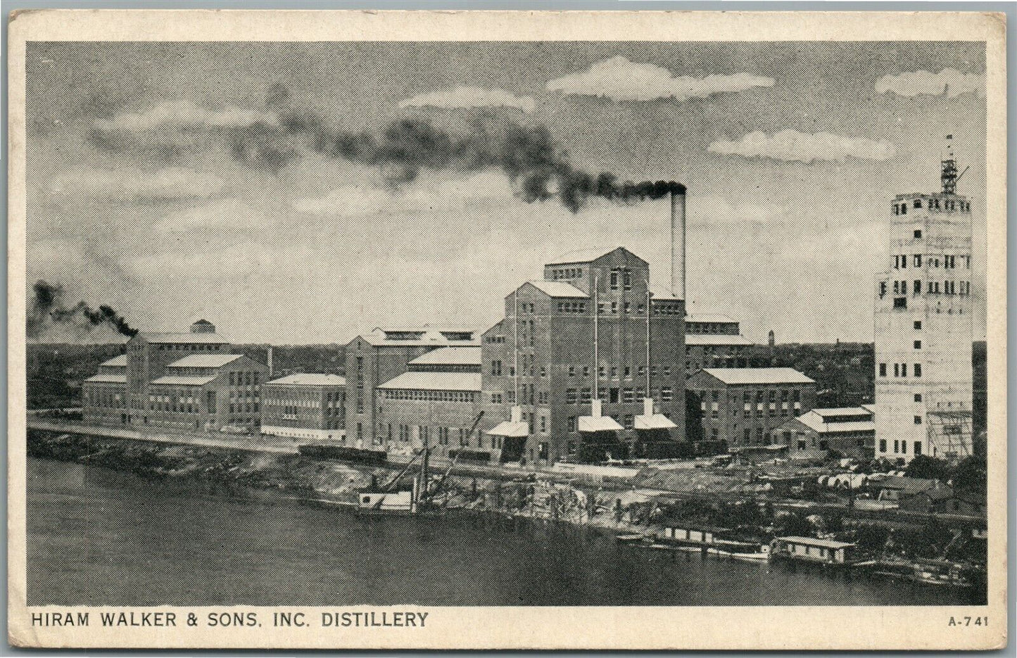 CANADA WHISKY PRODUCER HIRAM WALKER & SONS INC. DISTILLERY ANTIQUE POSTCARD