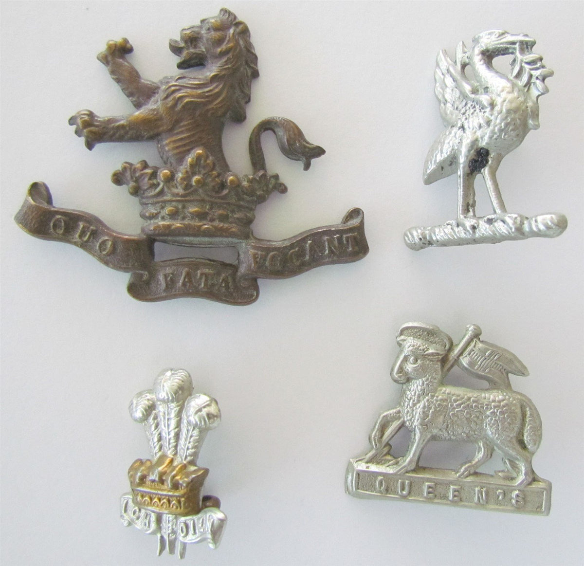 LOT OF 4 BRITISH VINTAGE CAP BADGES