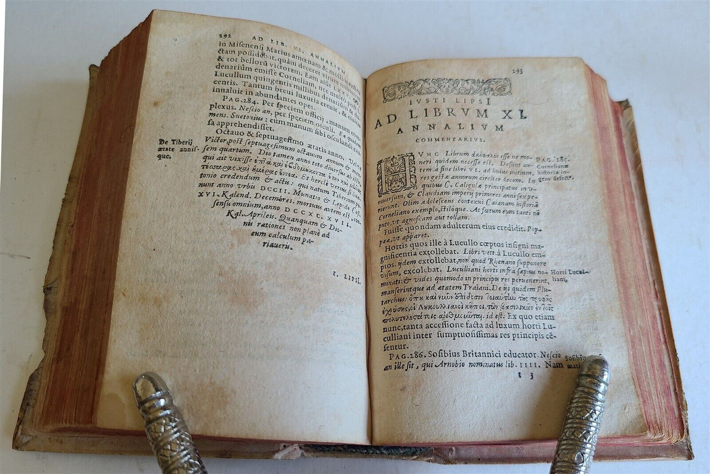 1585 JUSTUS LIPSIUS COMMENTARIES in TACITUS antique VELLUM BOUND 16 century