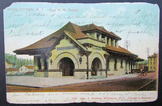 VINTAGE POSTCARD - MIDDLETOWN NY ERIE R.R. DEPOT railroad railway train