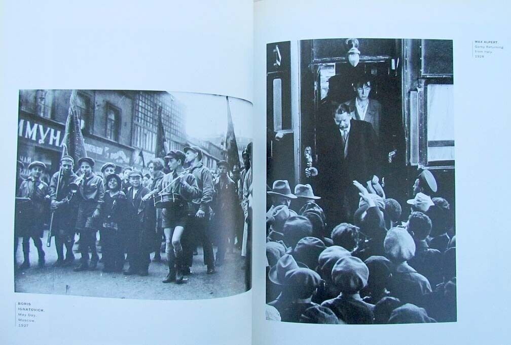 THE UTOPIA DREAM - PHOTOGRAPHY IN SOVIET RUSSIA 1918-1939 EXHIBITION CATALOG