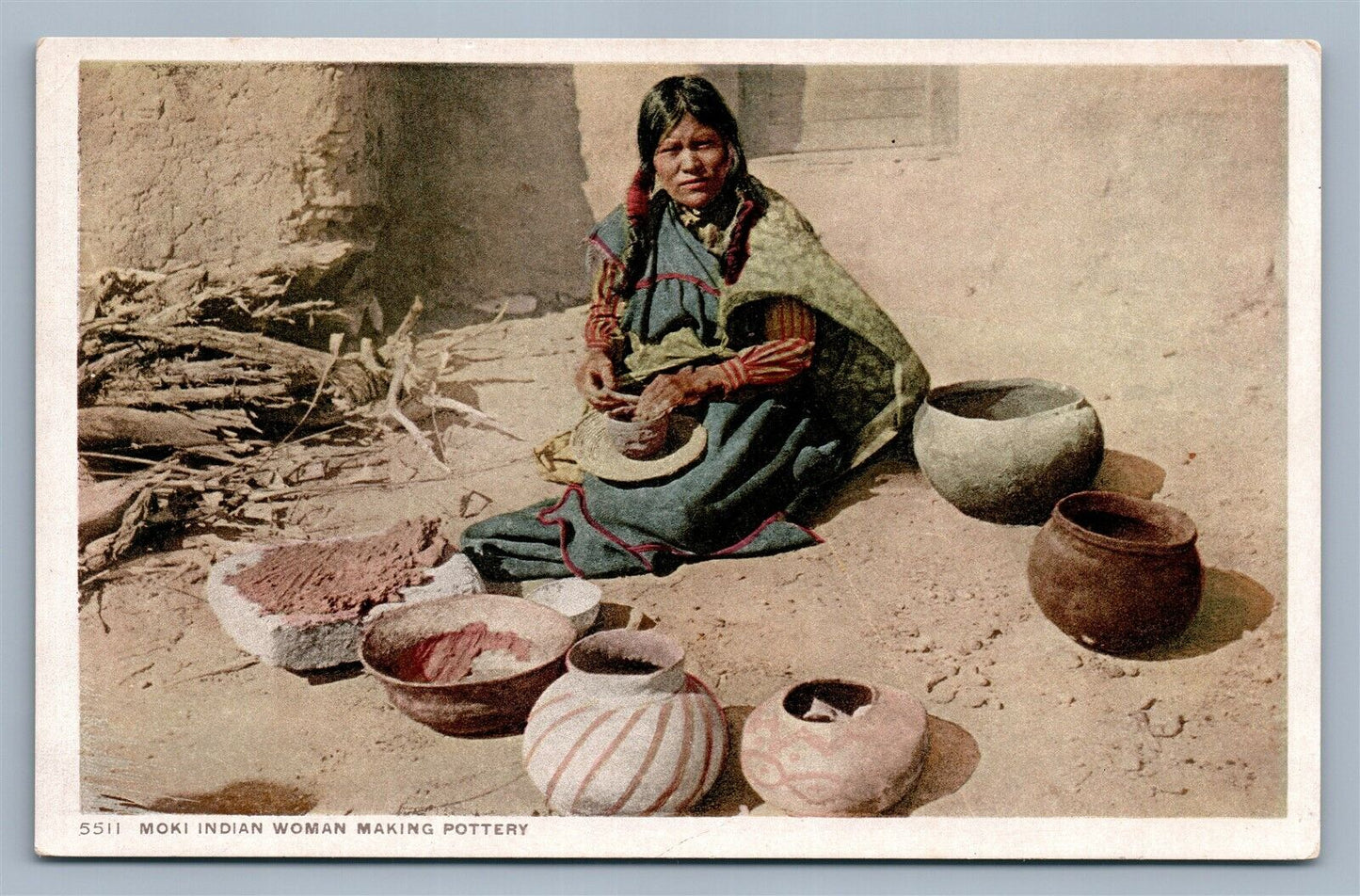 AMERICAN INDIAN MOKI WOMAN MAKING POTTERY ANTIQUE POSTCARD