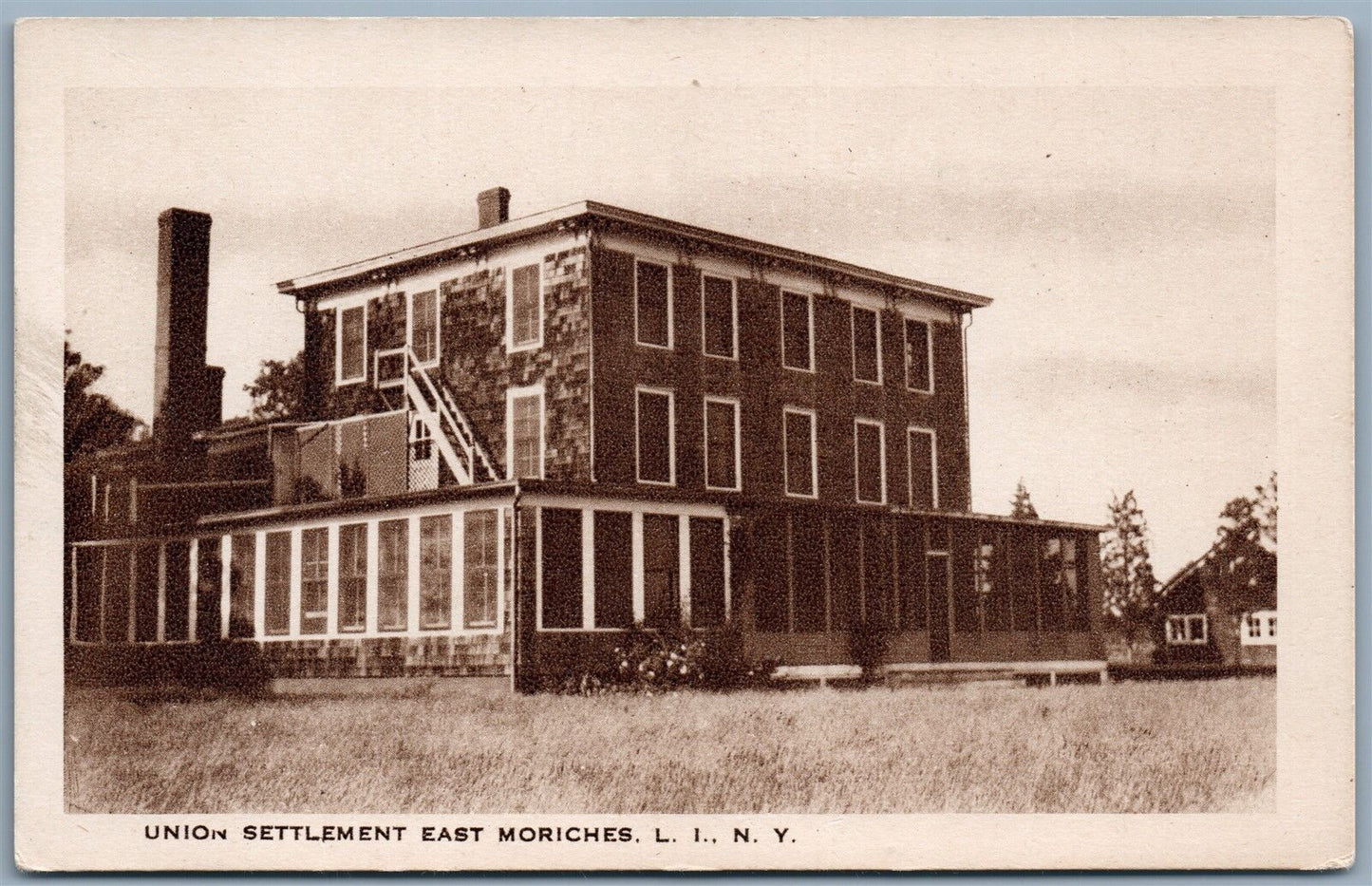 EAST MORICHES LONG ISLAND NY UNION SETTLEMENT VINTAGE POSTCARD