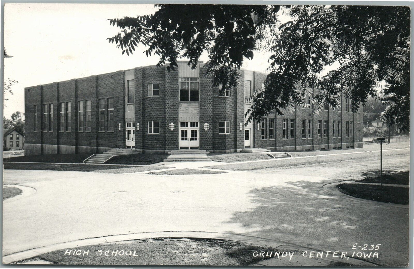 CRUNDY CENTER IA HIGH SCHOOL VINTAGE REAL PHOTO POSTCARD RPPC