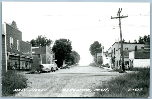 BERGLAND MI MAIN STREET VINTAGE REAL PHOTO POSTCARD RPPC