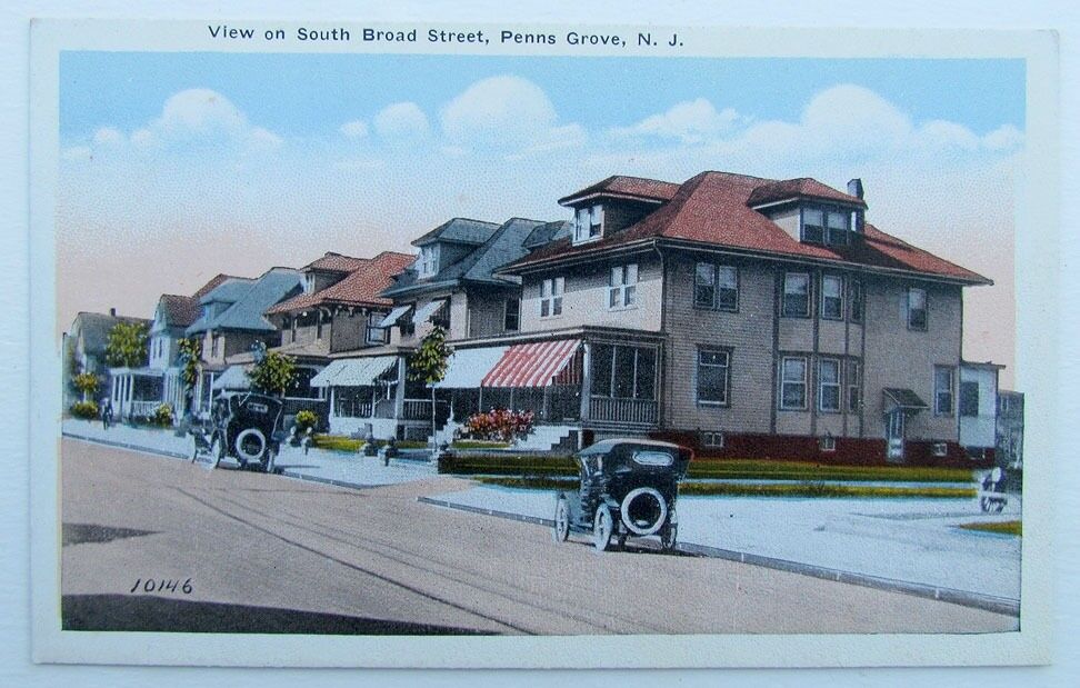 VINTAGE POSTCARD -  VIEW ON SOUTH BROAD STREET PENNS GROVE NJ