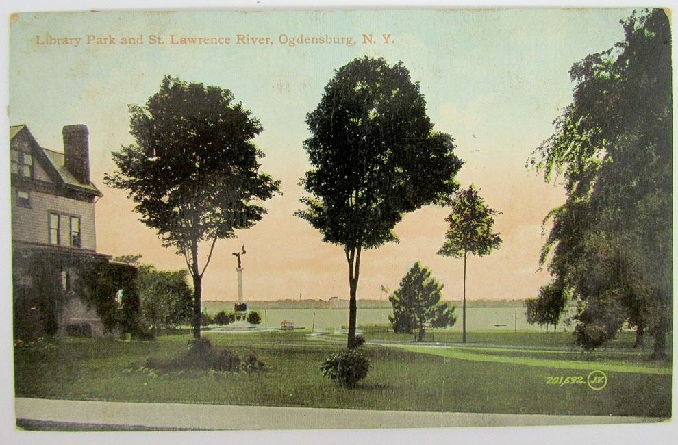 ANTIQUE 1910 POSTCARD - LIBRARY PARK & ST.LAWRENCE RIVER OGDENSBURG N.Y.