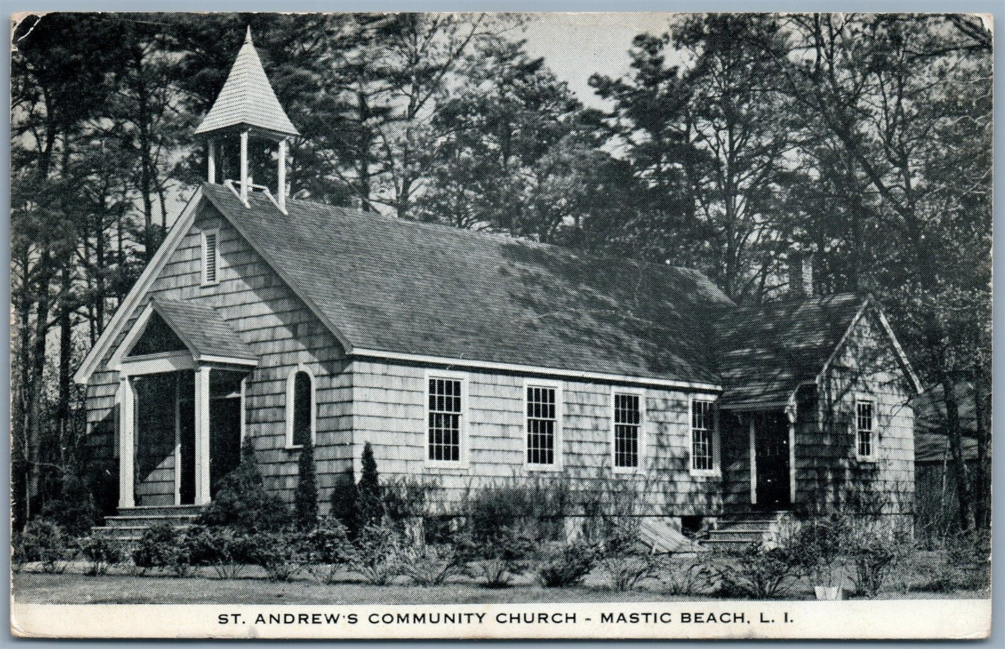 MASTIC BEACH LONG ISLAND NY ST. ANDREW'S COMMUNITY CHURCH 1943 VINTAGE POSTCARD