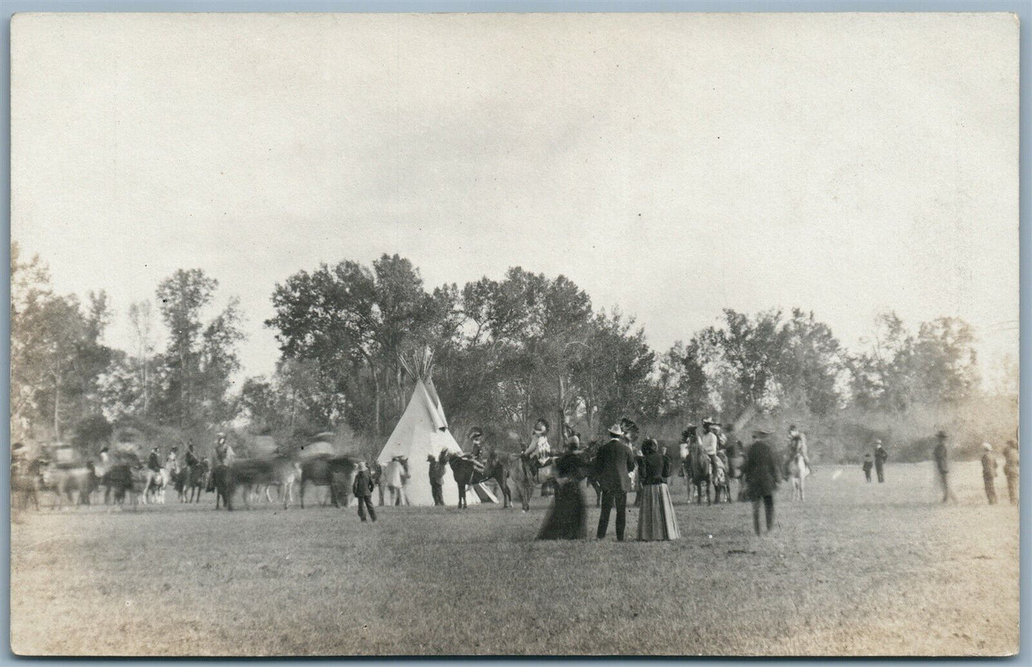 AMERICAN INDIANS in NORTH DAKOTA ANTIQUE REAL PHOTO POSTCARD RPPC