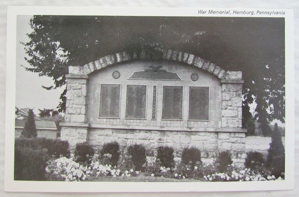 WAR MEMORIAL HAMBURG PA VINTAGE POSTCARD