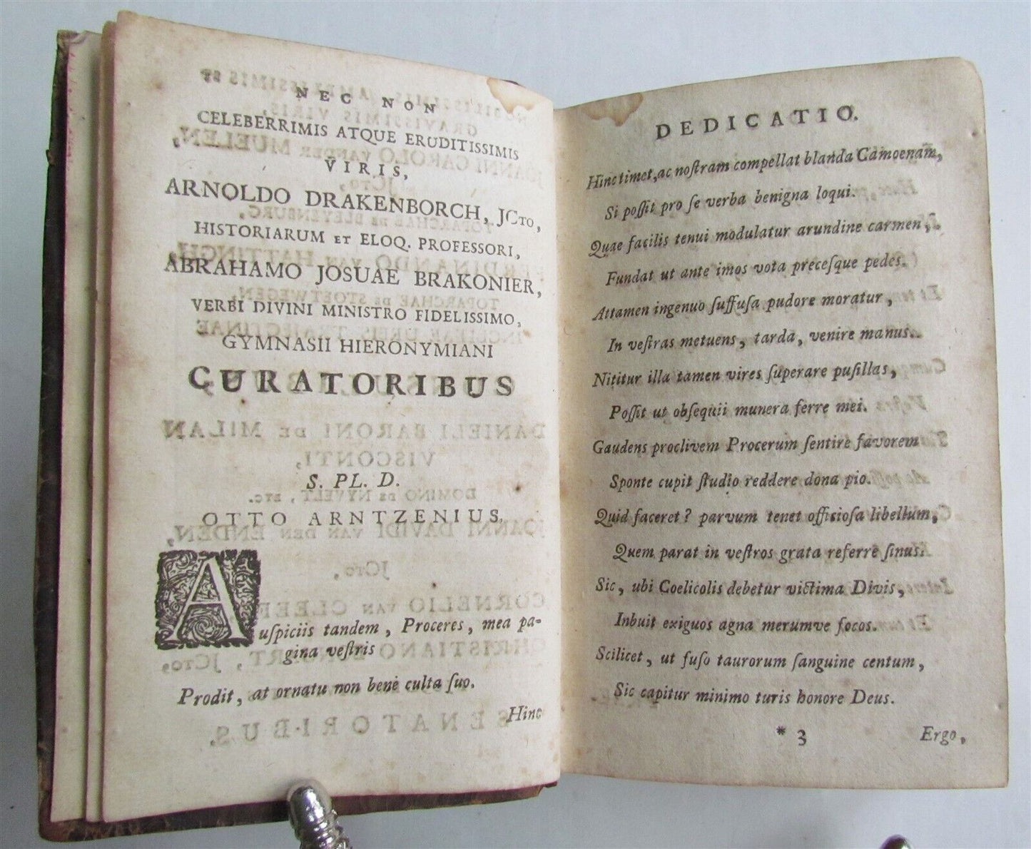 1735 DISTICHA DE MORBIUS AD FILIUM antique Distichs of Cato by Dionisii Catonis