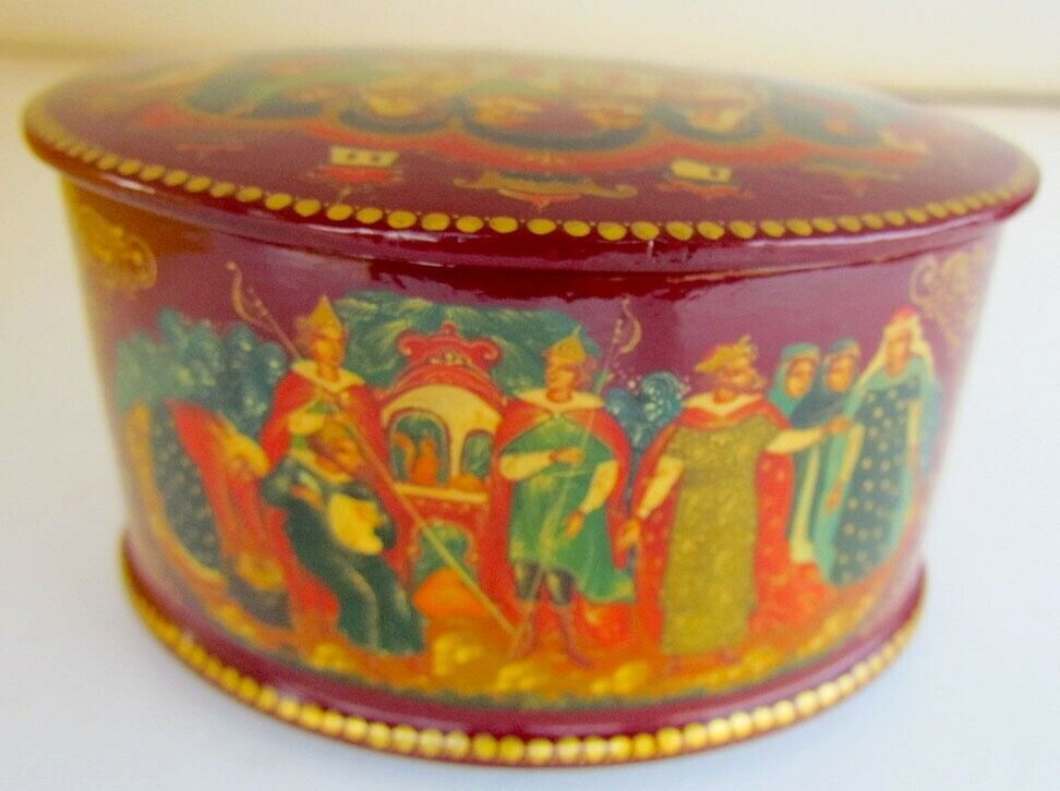 1993 BEAUTIFUL RUSSIAN PALEKH SIGNED HAND PAINTED ALL SIDES LACQUER BOX WEDDING