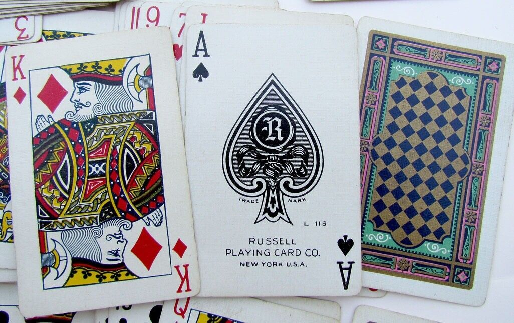 VINTAGE PLAYING CARDS DECK - RUSSELL PLAYING CARD CO NEW YORK USA