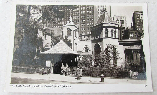 LITTLE CHURCH AROUND THE CORNER NEW YORK 1943 VINTAGE REAL PHOTO POSTCARD RPPC