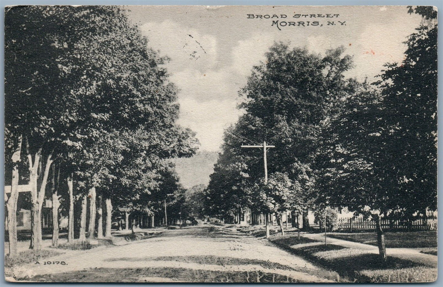 MORRIS NY BROAD STREET 1911 ANTIQUE POSTCARD