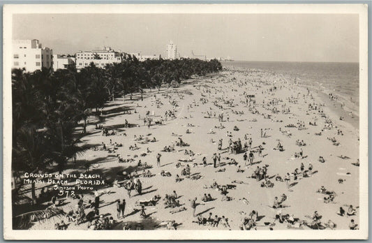 MIAMI BEACH FL CROWD VINTAGE REAL PHOTO POSTCARD RPPC