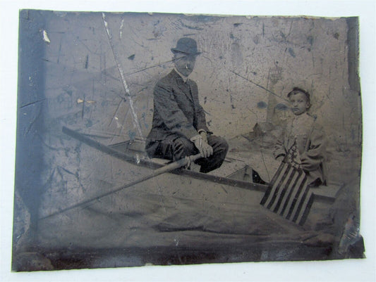 TIN TYPE PHOTO ANTIQUE w/ US NAVAL FLAG tintype