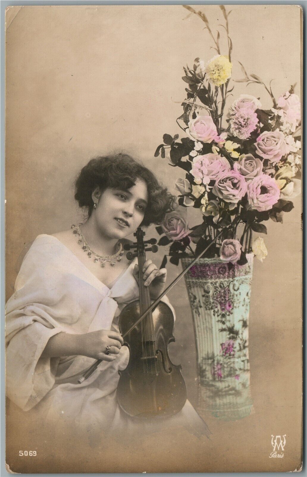 VIOLIN PLAYER ANTIQUE REAL PHOTO POSTCARD RPPC