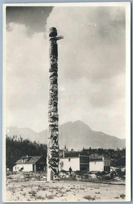 INDIAN TOTEM POLE JASPER NATIONAL PARK CANADA VINTAGE REAL PHOTO POSTCARD RPPC