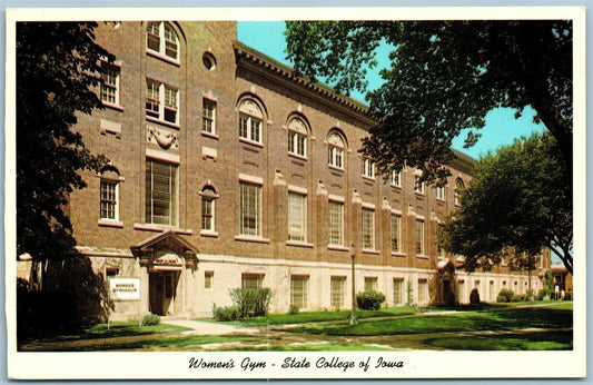 CEDAR FALLS IA STATE TEACHERS COLLEGE WOMENS GYM VINTAGE POSTCARD