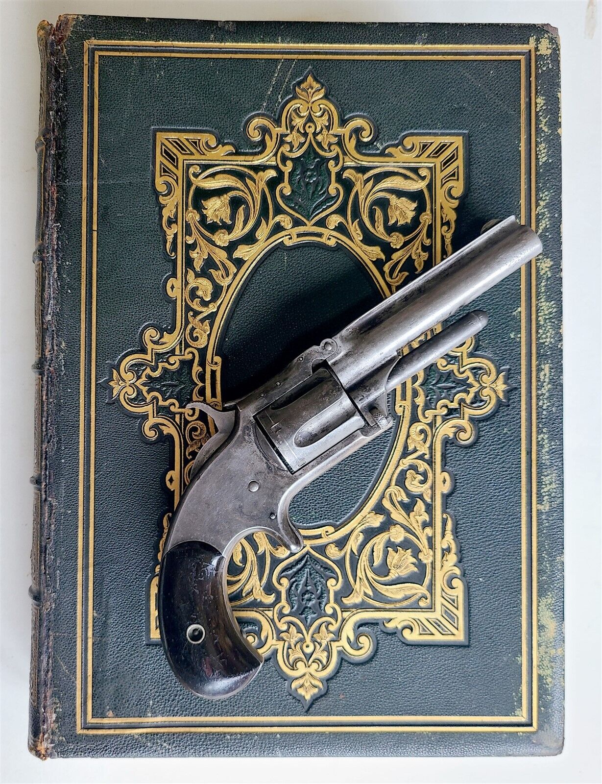 Smith & Wesson revolver in 1859 BOOK SHAPE BOX HIDDEN SAFE antique PRE-CIVIL WAR SHAKSPEARE