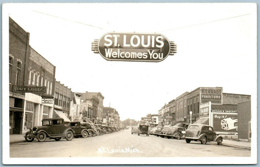 ST.LOUIS MI STREET SCENE VINTAGE REAL PHOTO POSTCARD RPPC