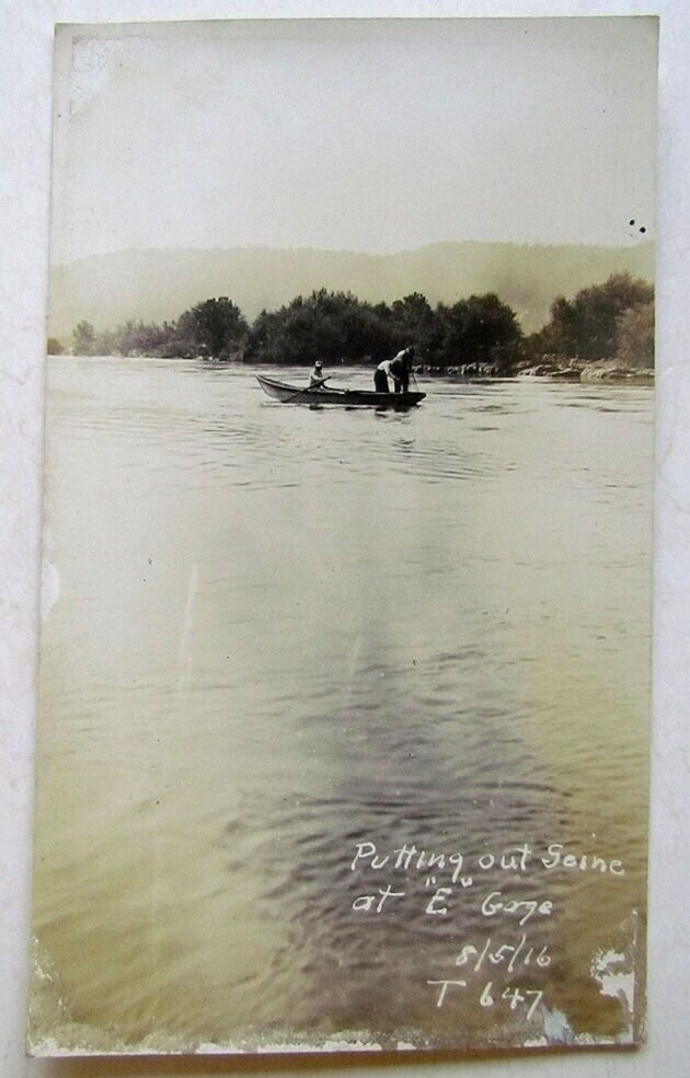 1916 RPPC VINTAGE PHOTO POSTCARD PUTTING OUT SEINE AT "E" GORGE boat fishing