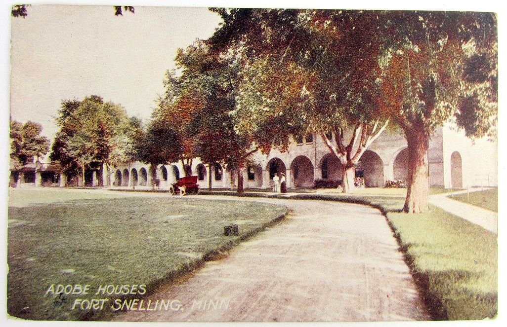 ANTIQUE 1908 POSTCARD ADOBE HOUSES FORT SNELLING MINN.