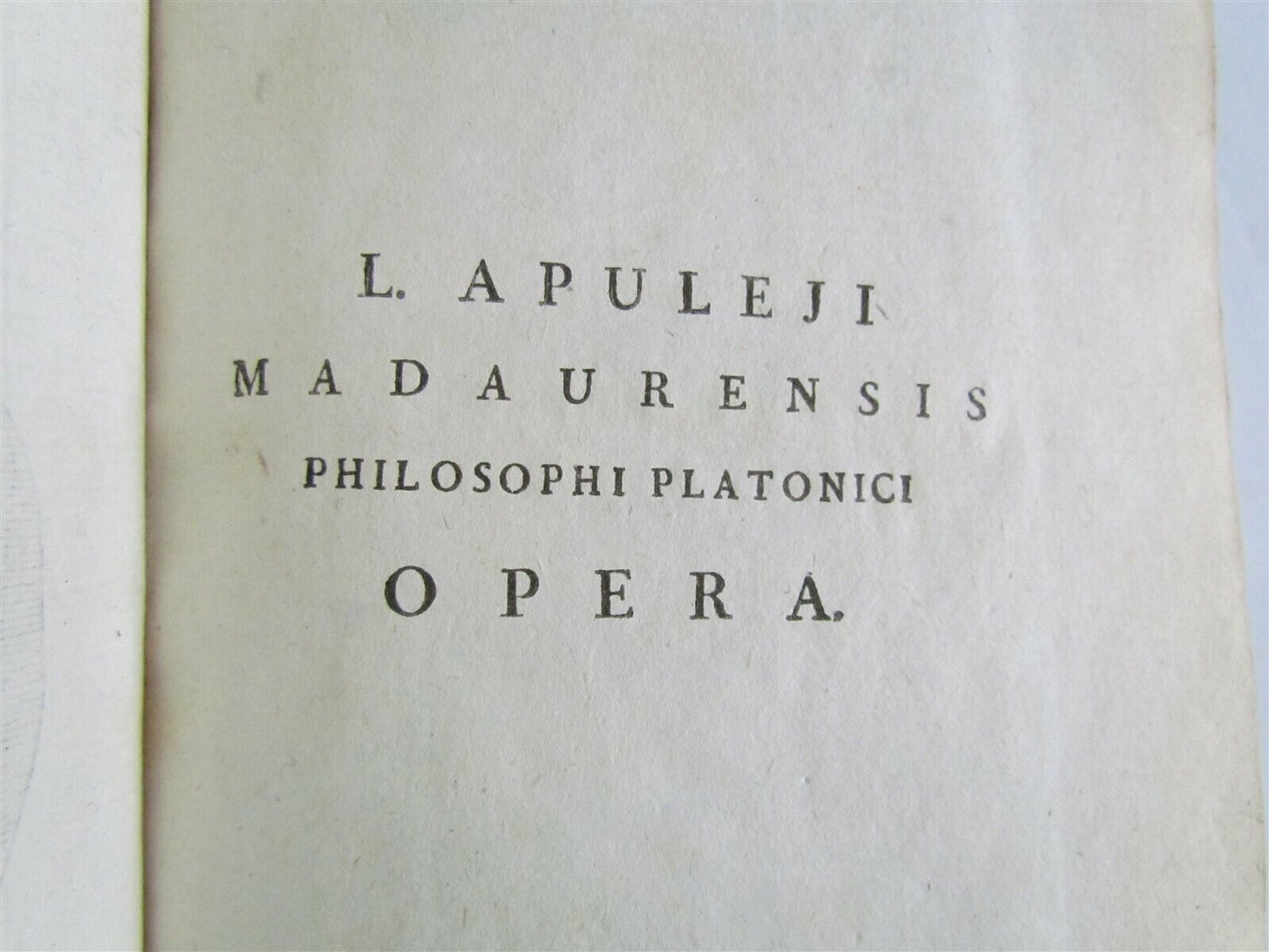 1788 LUCII APULEJI MADAURENSIS PLATONICI PHILOSOPHI OPERA VELLUM ANTIQUE